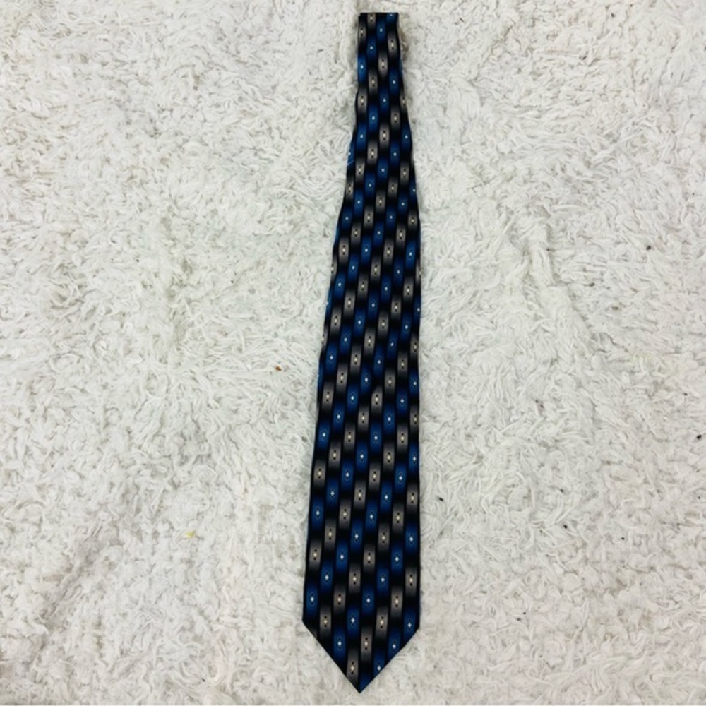 Covington 100% silk Blue, Black & gray geometric Patterned Tie
